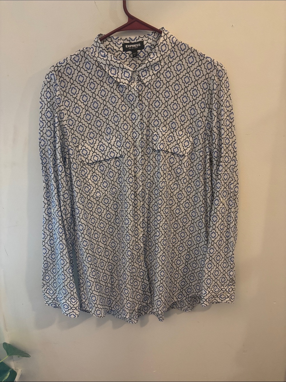 Express The City Shirt Womens Size Large Geometric Tile Print Button Up Blouse L